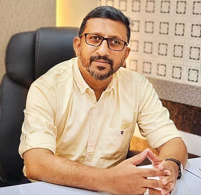 ஏழைகளுக்கு இலவச மருத்துவச் சேவை!