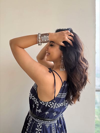 தெரிகிறதா, தீபாவளி... ரிது வர்மா! 