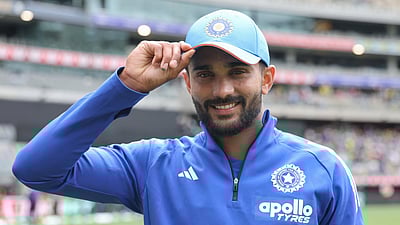 260-ஆவது நபராக நிதீஷ் குமார் அறிமுகம்..! கடைசி ஓவரில் 2 சிக்ஸர்கள்! 