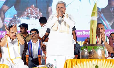 மக்களின் ஆசி இருக்கும்வரை அரசியலில் நீடிப்பேன் - சித்தராமையா