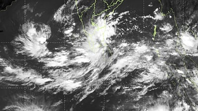 ஆழ்ந்த காற்றழுத்த தாழ்வுப் பகுதியாக வலுப்பெற்ற புயல் சின்னம்!