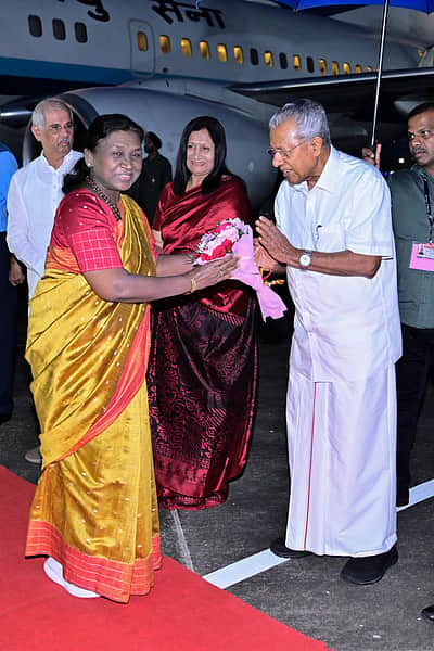 கேரளத்தில் குடியரசுத் தலைவர்! சபரிமலையில் நாளை சுவாமி தரிசனம்! 