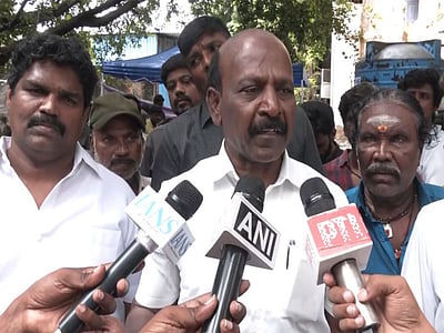 முதல்கட்டமாக 1,000 செவிலியா்கள் பணி நிரந்தரம்: முடிவுக்கு வந்தது போராட்டம் 