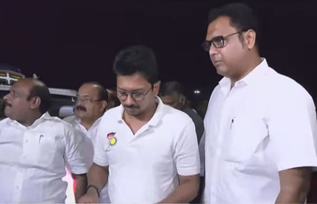 10 நாள்களில் நெல் கொள்முதல் பணிகள் நிறைவு: உதயநிதி