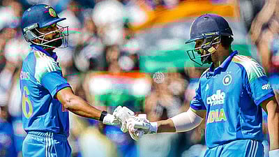 ரோஹித், ஷ்ரேயாஸ் அதிரடி! ஆஸ்திரேலியாவுக்கு 265 ரன்கள் இலக்கு!