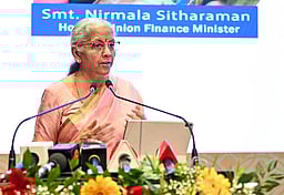 பட்ஜெட்டில் குறையா? ராகுலுக்கு நிதியமைச்சா் சவால்