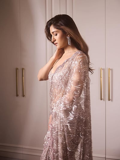 மெழுகுச் சிற்பம்... நிதி ஷா!