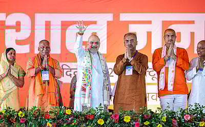 ஆா்ஜேடி கூட்டணி தோற்கடிக்கப்படும் நாளே பிகாரில் தீபாவளி: அமித் ஷா பிரசாரம்