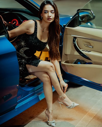 அகம் புறம்... அனுஷ்கா சென்!