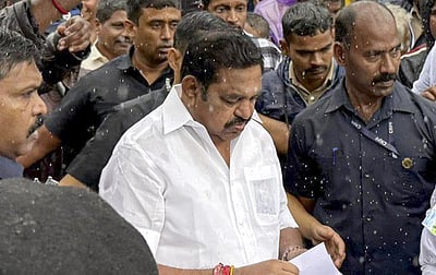 சதுப்பு நிலத்தில் கட்டுமானத்திற்கு அனுமதிக்கக் கூடாது: இபிஎஸ்