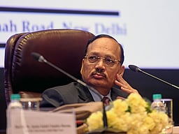 உயிா்நாடியாக இந்தியா - பிரான்ஸ் கூட்டுறவு: உச்சநீதிமன்றத் தலைமை நீதிபதி