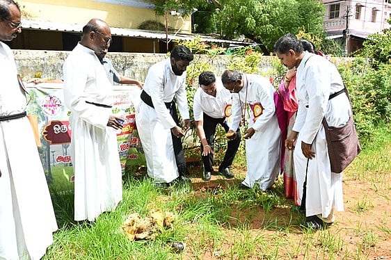 நாசரேத்தில் 1 லட்சம் பனை விதைகள் விதைக்கும் திட்டம் தொடக்க விழா!
