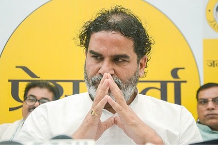 இரு மாநிலங்களில் வாக்காளா் பட்டியலில் பிரசாந்த் கிஷோா் பெயா்: தோ்தல் ஆணையம் நோட்டீஸ்