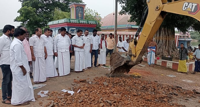 சாலை சீரமைப்புப் பணி தொடக்கம்