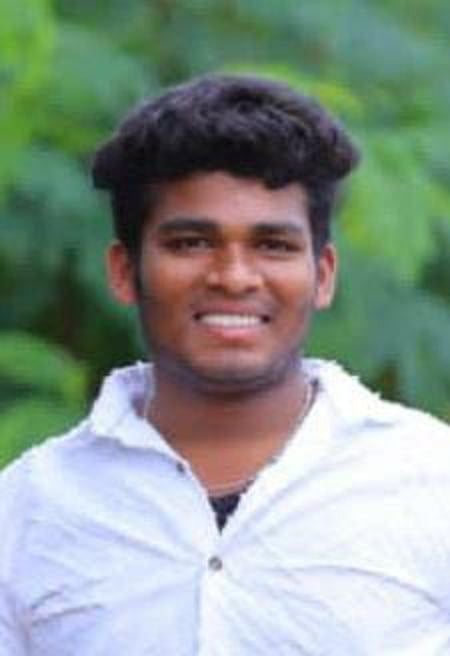 சாலை விபத்தில் கல்லூரி மாணவா் உயிரிழப்பு