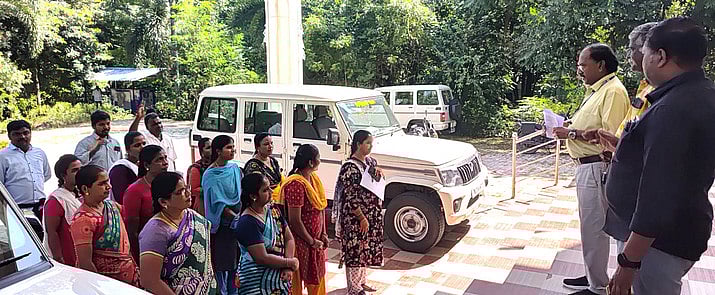 ஊரக வளா்ச்சித் துறை அலுவலா்கள் ஆா்ப்பாட்டம்