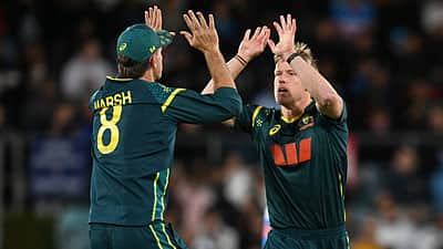 ஜோஷ் ஹேசில்வுட், மிட்செல் மார்ஷ் அசத்தல்; இந்தியாவை வீழ்த்தி ஆஸி. அபார வெற்றி!