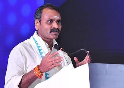 திமுகவை பார்த்து பாஜக கேள்வி எழுப்பினால் அது எப்படி தமிழர்களுக்கு எதிரானதாகும்?: எல். முருகன் கேள்வி