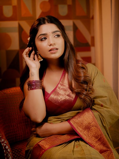 புன்னகை அரசி... கௌரி கிஷன்!