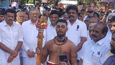 தஞ்சாவூா் பெரிய கோயிலில் சதய விழா கோலாகலமாக தொடங்கியது!