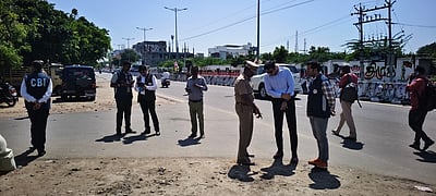 கரூர் வேலுச்சாமிபுரத்தில் சிபிஐ அதிகாரிகள் விசாரணை!