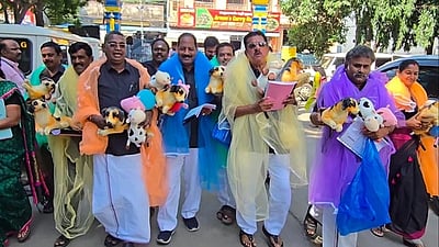 தாம்பரம் மாநகராட்சி மாமன்றக் கூட்டத்தில் அதிமுக உறுப்பினா்கள் வெளிநடப்பு