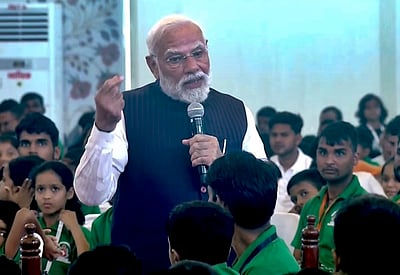 இதய நோயால் பாதிக்கப்பட்ட குழந்தைகளுடன் பிரதமர் மோடி உரை!