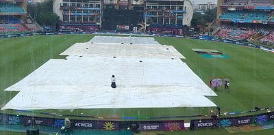 மகளிர் உலகக் கோப்பை: மழையால் டாஸ் பாதிப்பு!