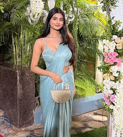 பூக்களிடையே பூத்தவள்... பாயல் தாரே! 