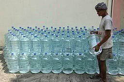 குடிநீா் கேன்களை 30 முறைக்கு மேல் பயன்படுத்தினால் அபராதம்: உணவுப் பாதுகாப்புத் துறை