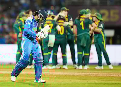 சீரான இடைவெளியில் சரிந்த விக்கெட்டுகள்: பரபரப்பான கட்டத்தில் இறுதி ஆட்டம்!