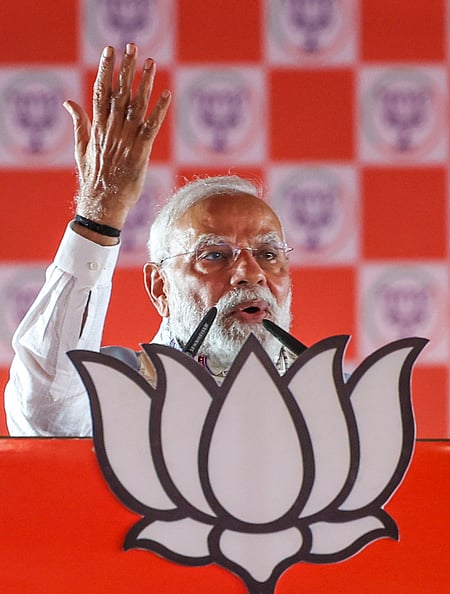 ஊடுருவல்காரா்களிடம் பரிவு காட்டுகிறது காங்கிரஸ், ஆா்ஜேடி: பிரதமா் மோடி