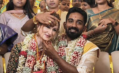 கடல் கடந்து வந்து காதலரை கரம் பிடித்த ஜெர்மன் பெண்! தமிழ் முறைப்படி திருமணம்!!