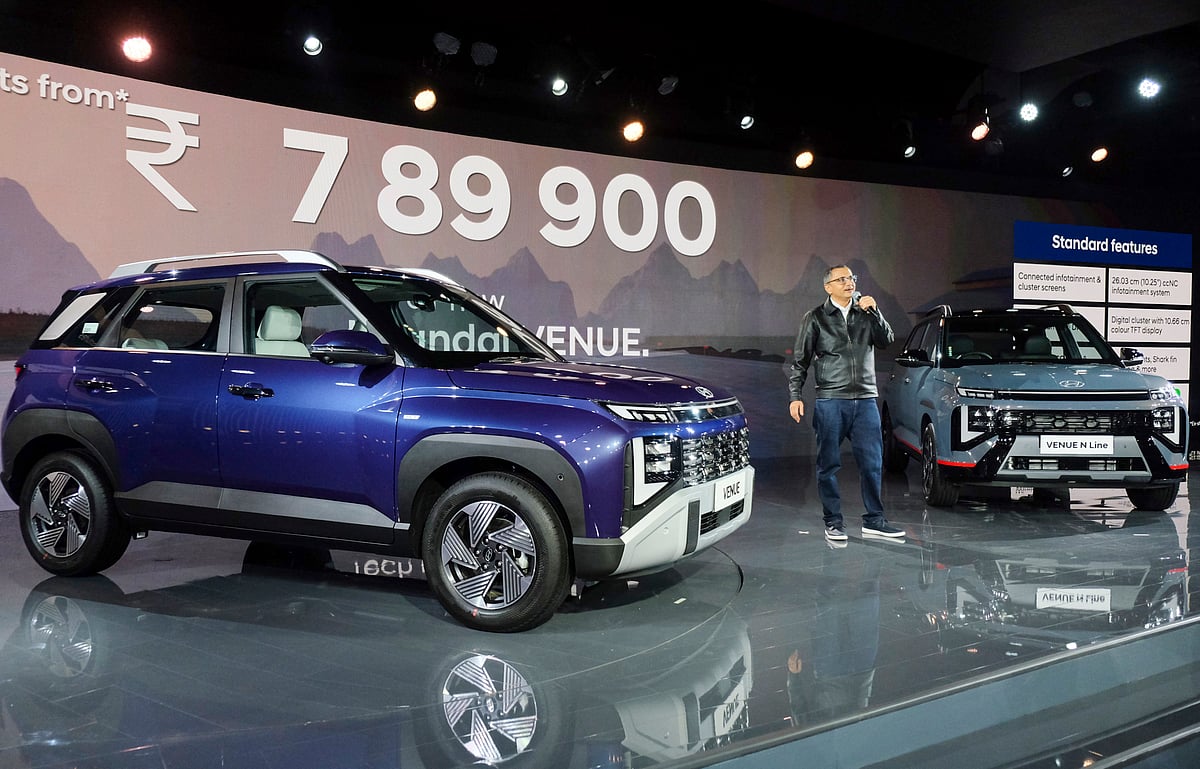 ஹூண்டாய் புதிய வென்யூ கார் அறிமுகம் - புகைப்படங்கள்