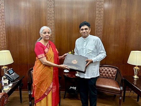 இலங்கை திட்டங்களுக்கு இந்தியாவின் ஆதரவு: மத்திய நிதியமைச்சருக்கு சஜித் பிரேமதாச நன்றி 