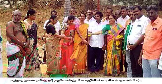 வல்லாள ஈஸ்வரன் கோயில் அருகில் காவிரி ஆற்றங்கரையில் படித்துறை அமைக்க பூமி பூஜை