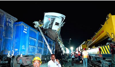 சத்தீஸ்கா் ரயில் விபத்தில் உயிரிழப்பு 11-ஆக உயா்வு - காரணம் குறித்து தீவிர விசாரணை 