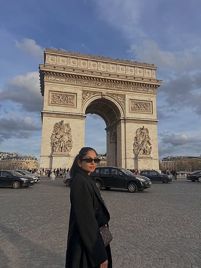 போவோமா ஊர்கோலம்... அஹானா கிருஷ்ணா!