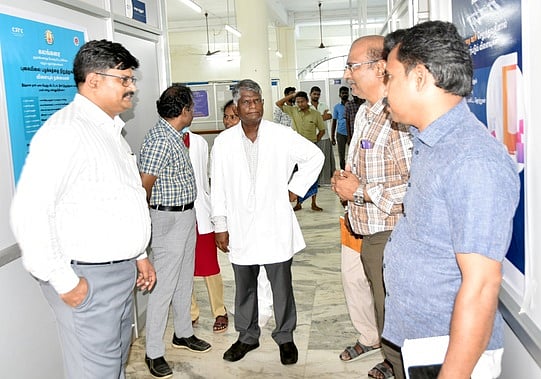 மருத்துவக் கல்லூரி மருத்துவமனையில் ஆய்வு