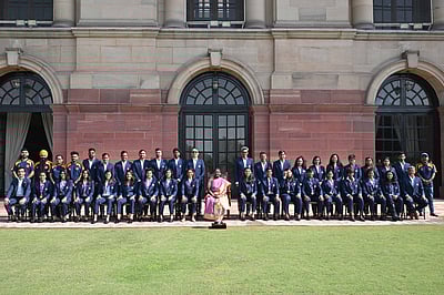 உலகக் கோப்பை வென்ற இந்திய கிரிக்கெட் அணியுடன் குடியரசுத் தலைவர் சந்திப்பு!