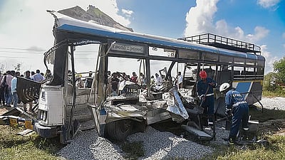 நல்ல சாலைகளால்தான் அதிக விபத்துகள் - பாஜக எம்.பி. கருத்து