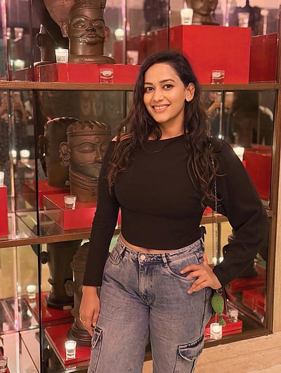 அழகே.. அஞ்சனா!