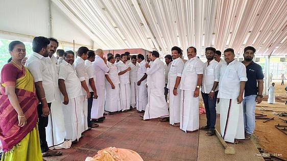 நவ. 10-இல் முதல்வா் புதுகை வருகை: 
விழா ஏற்பாடுகளை அமைச்சா்கள் ஆய்வு