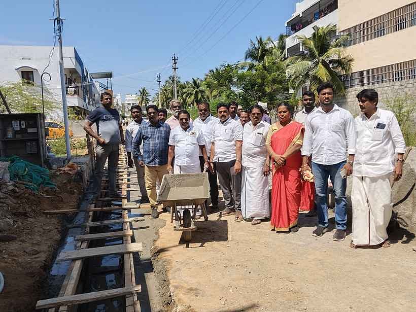 நாகா்கோவிலில் ரூ.25.95 லட்சத்தில்
வளா்ச்சிப் பணிகள் தொடக்கம்