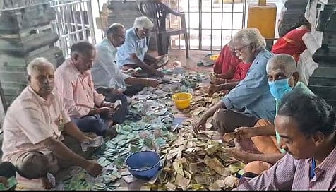 குமரகோட்டம் முருகன் கோயில் உண்டியல் காணிக்கை ரூ. 24 லட்சம்