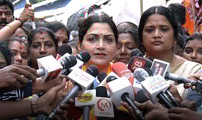 தமிழகத்தில் சட்டம்-ஒழுங்கு சுத்தமாக இல்லை: குஷ்பூ