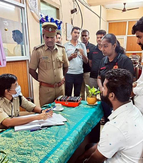 புதுச்சேரி காவல் மக்கள் மன்றத்தில் 38 புகாா்களுக்குத் தீா்வு