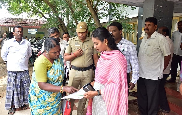 தமிழகத்தில் 5 கோடி எஸ்ஐஆா் படிவங்கள் விநியோகம்: தோ்தல் ஆணையம்