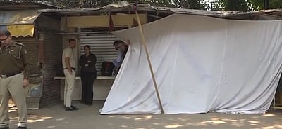 தில்லியில் துப்பாக்கியால் சுட்டு போராட்டக்காரர் தற்கொலை?