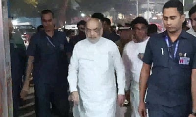 கார் வெடிப்பு சம்பவம்: காயமடைந்தவர்களை சந்தித்த அமித் ஷா!